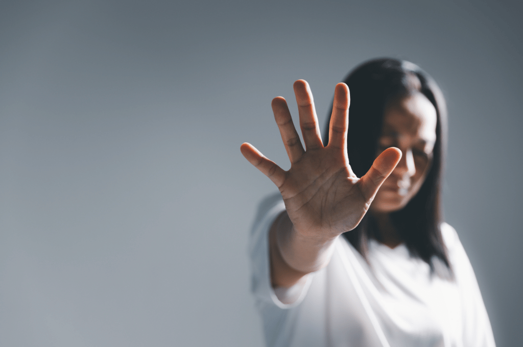 VÍTIMAS DE VIOLÊNCIA DOMÉSTICA TERÃO DIREITO A AFASTAMENTO REMUNERADO
